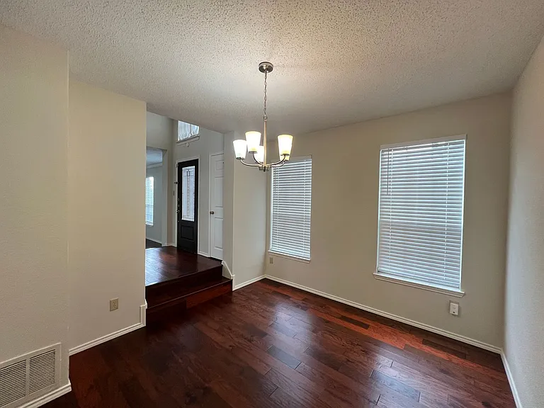 723 Sumner Dr — Photo 28