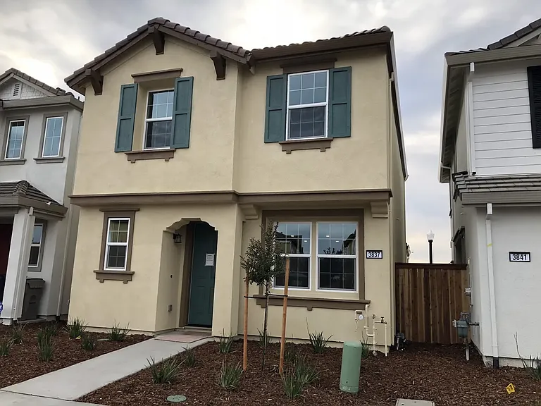 3837 Amelia Rose Way — Photo 4