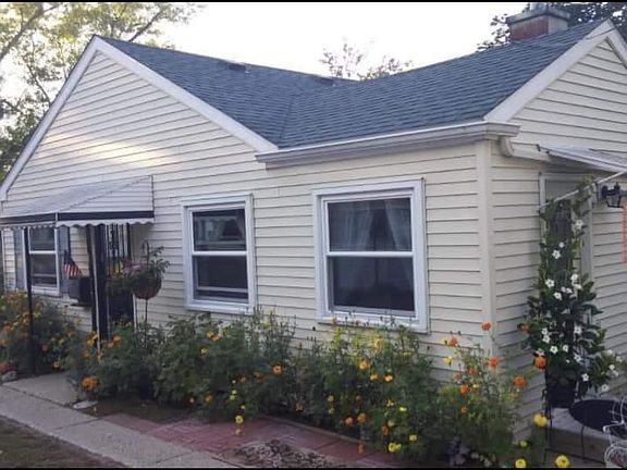 3rd image of 1203 S Park St