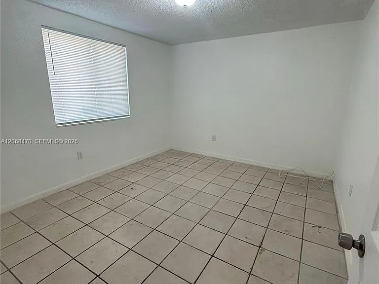 5814 NE 4th Ct #7 — Photo 15