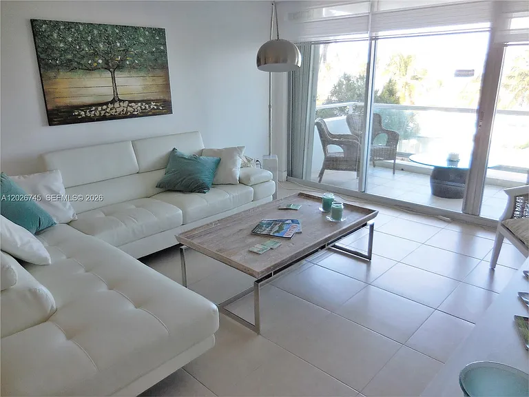 5151 Collins Ave #519 — Photo 4
