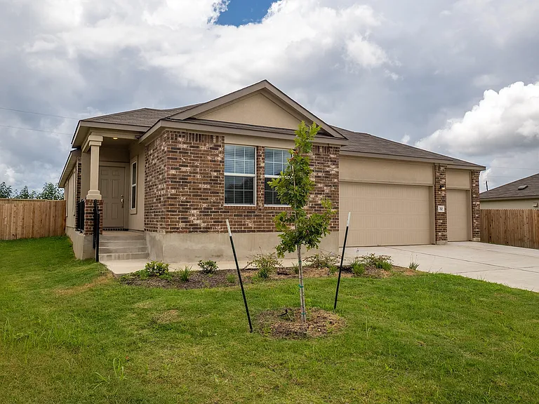 702 Silver Springs Bnd — Photo 4