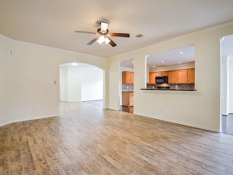 24718 Cobble Canyon Ln — Photo 8