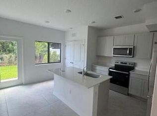 4844 Dillion St, Lake Worth, FL 33463