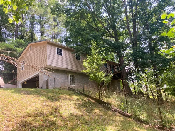 25 Koker Ln, Nelsonville, OH 45764