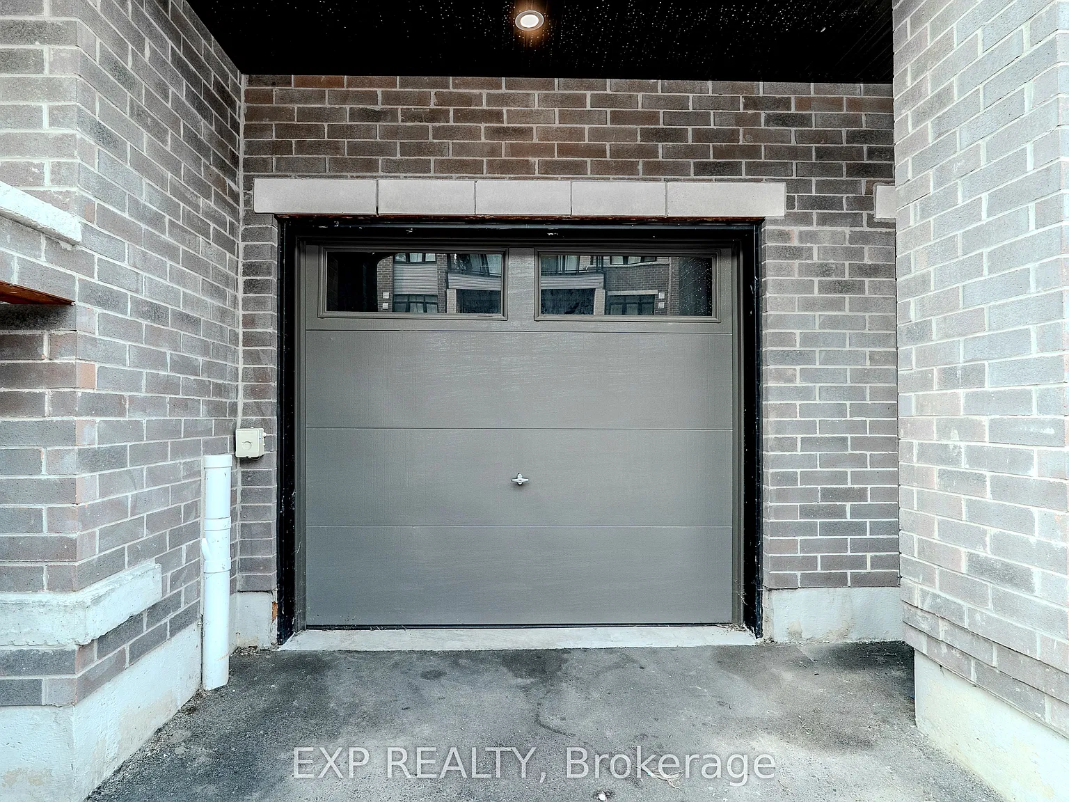 4 bed, $2,500 — Photo 3