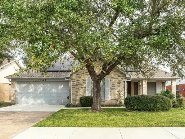 2819 S Peach Hollow Cir, Pearland, TX 77584