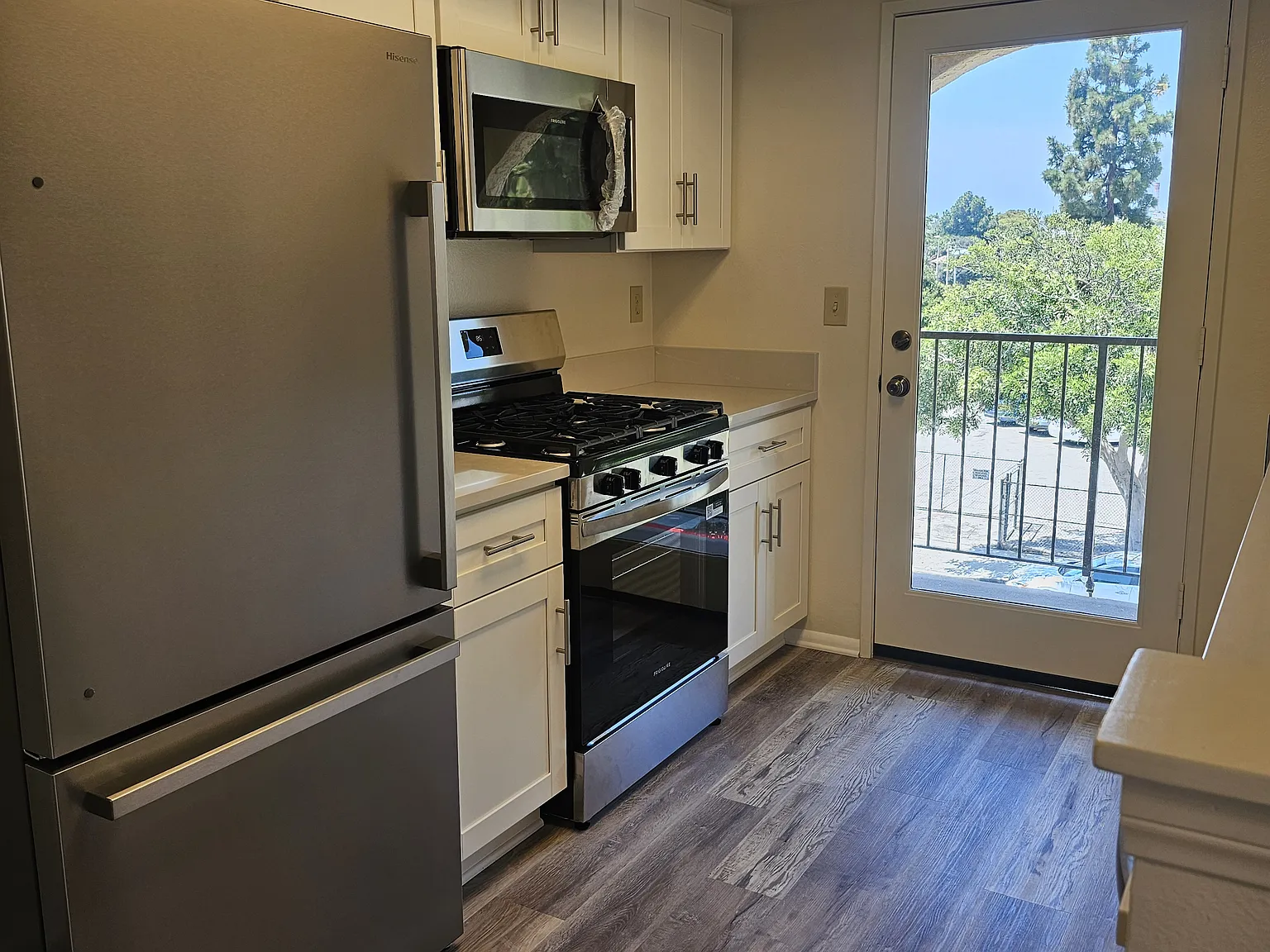 2 bed, $3,300 — Photo 3