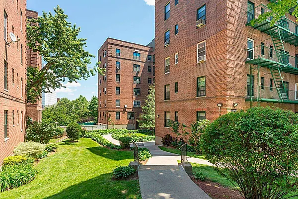 Rented by Living New York | media 17