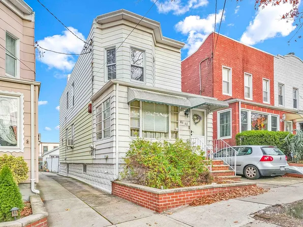 6263 60th Dr, Flushing, NY 11378