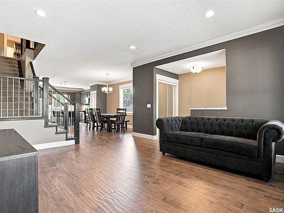 5th image of 321 110th Street W