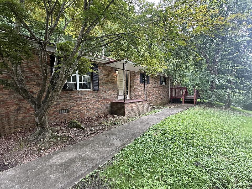 1st image of 220 Mays Branch Rd