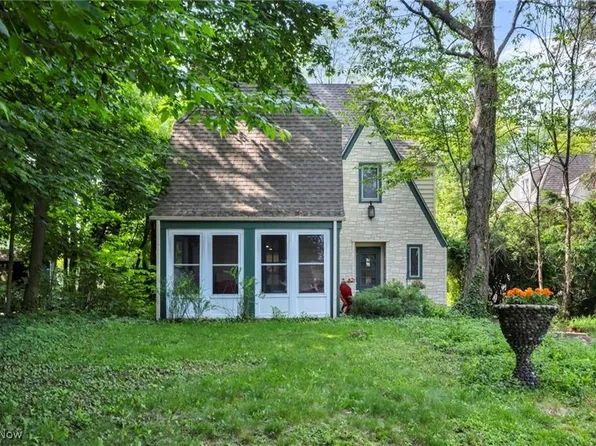 3396 Mayfield Rd, Cleveland Heights, OH 44118