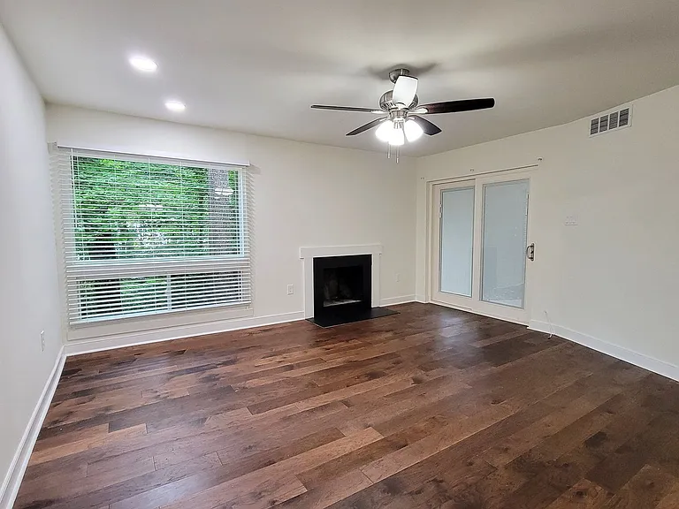 10212 Iron Mill Rd — Photo 6
