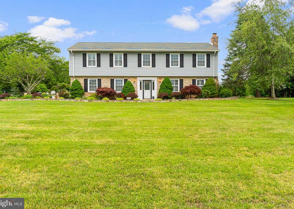 1st image of 11988 Bluegrass Ct