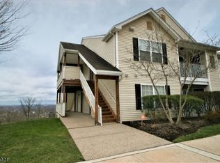 1625 King Ct #1625, Dunellen, NJ 08812