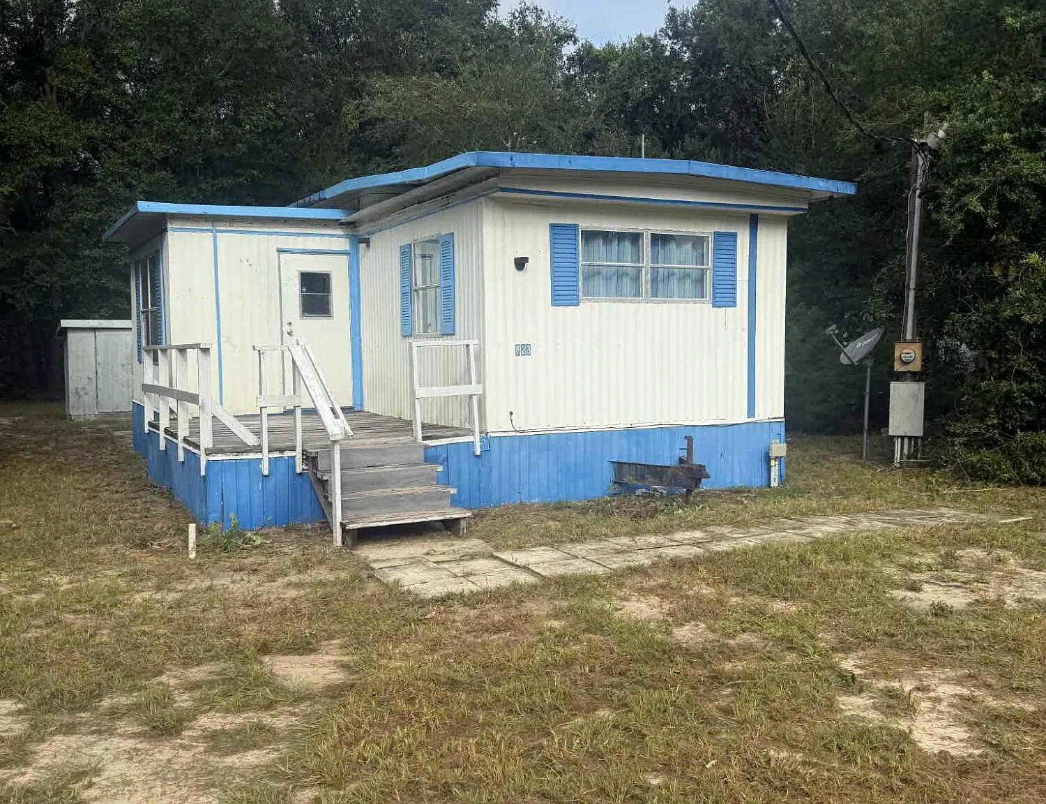 2 bed, 1.0 bath, 756 sqft, $1,000 — Photo 1