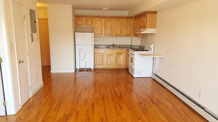 Rented by Bouklis Group | media 14