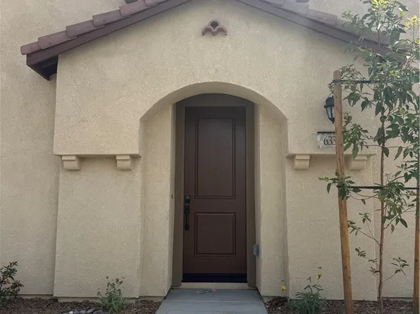 6331 Sierra Vista Ln, Fontana, CA 92336