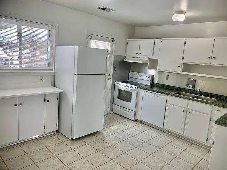 1971 Cathy Ln — Photo 6