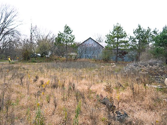 5th image of 9496 Deer Valley Dr