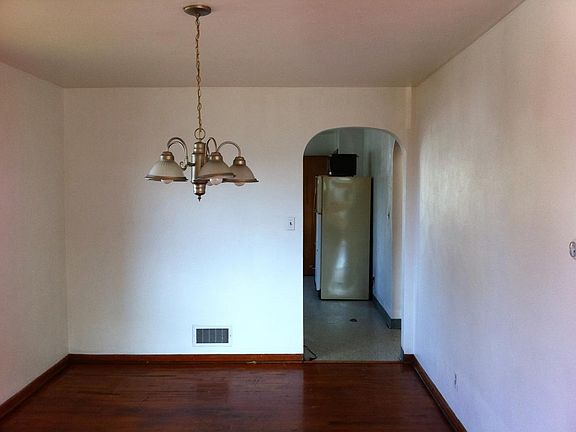 Dining Room to Kitchen