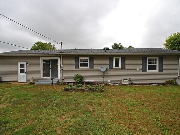 5th image of 185 Hillcrest Dr