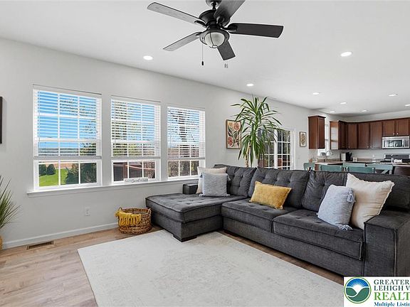 4th image of 9206 Windy Bush Ln