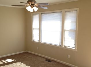 2790 N Whitfield Rd, Clarksville, TN 37040