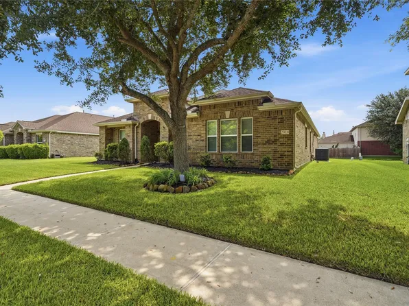 2018 Leisure Ln, League City, TX 77573