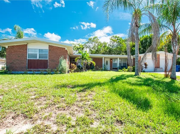 1168 Yarnell Ave, Lake Wales, FL 33853