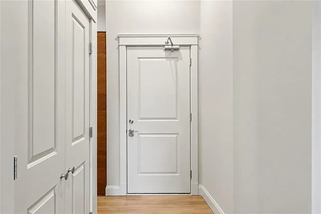 2 bed, 2.0 bath, 1717 sqft, $2,850 — Photo 2