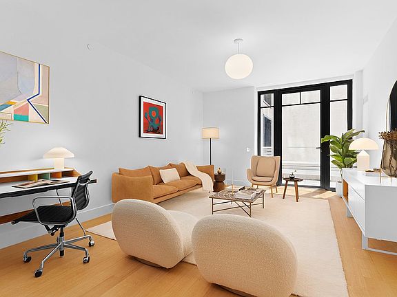 3rd image of 110 Charlton St APT 5F