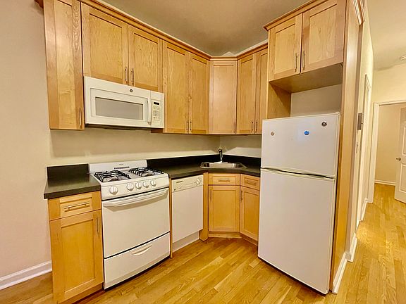 4th image of 117 E 89th St APT 2E