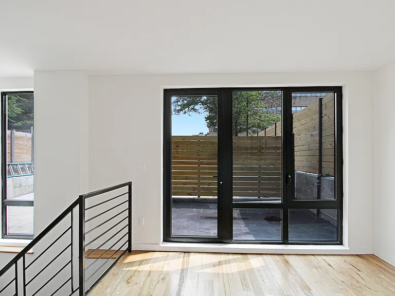 514 Herkimer St #1B — Photo 7