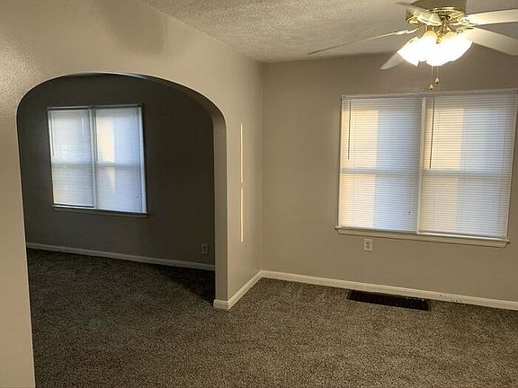 5th image of 1634 Winfield Ave