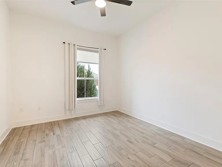 12905 Padua Dr — Photo 24