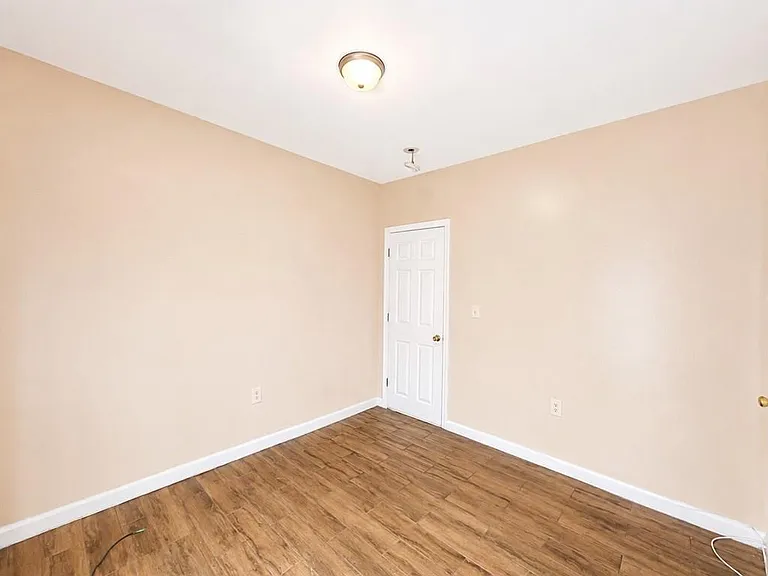6 Bloomingdale Ave #1 — Photo 7
