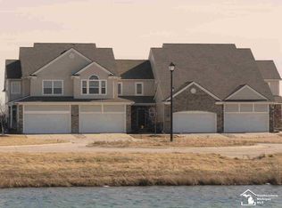 813 Plum Vlg, Monroe, MI
