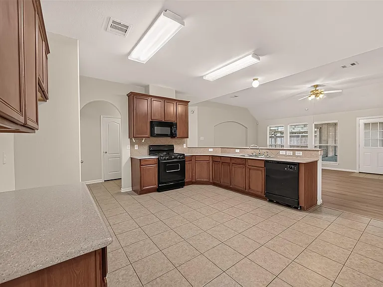 4823 Grand Chateau Ln — Photo 19