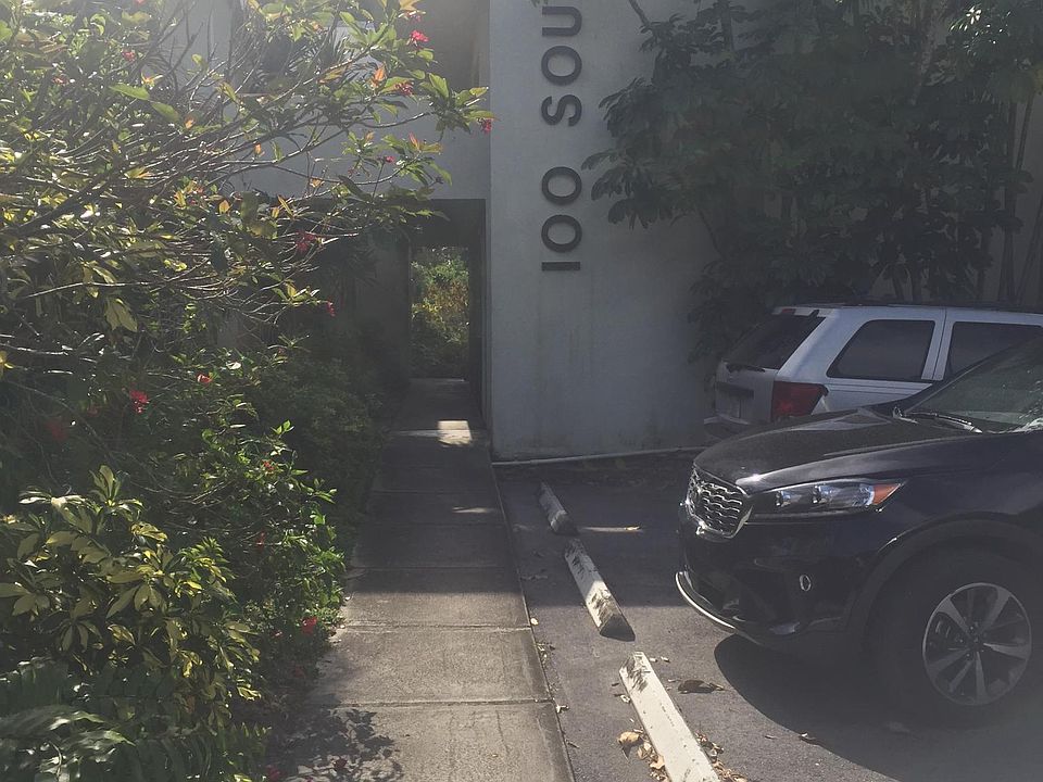1st image of 100 SE 21st St #2