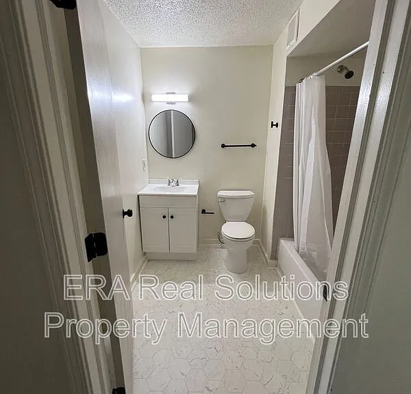 7875 Reading Rd #2 — Photo 3