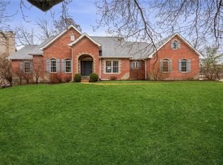 724 N Mosley Rd, Saint Louis, MO 63141