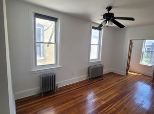 5242 Walnut St, Philadelphia, PA