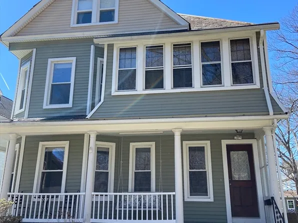 9-11 Pearl St, Holyoke, MA 01040