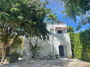 3421 SW 25th St, Miami, FL 33133