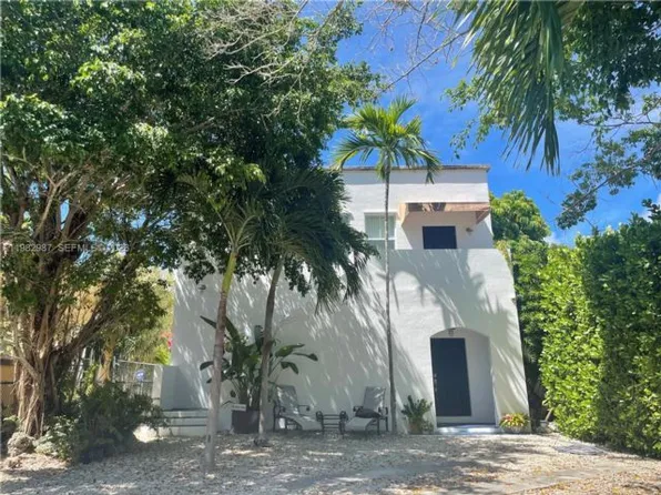 3421 SW 25th St, Miami, FL 33133