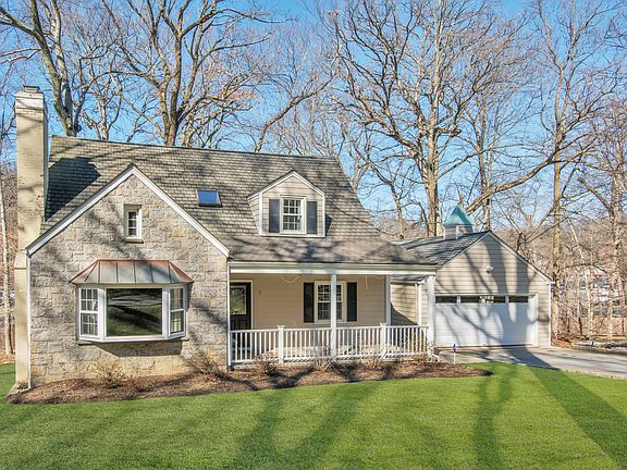 2nd image of 7 Medford Ln