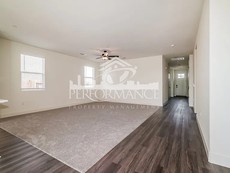 6611 Glacier Bay St — Photo 2