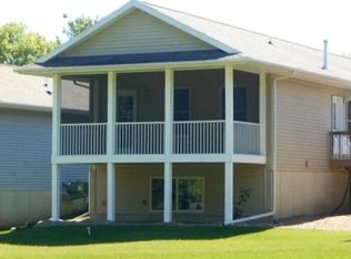 3812 Jay Ln, Waterloo, IA 50701